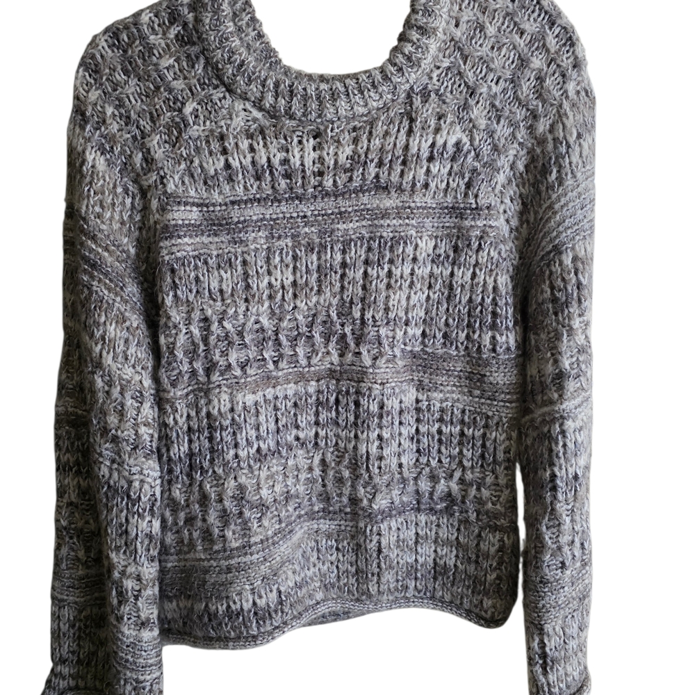 Universal Thread Gray Marled Crewneck Sweater